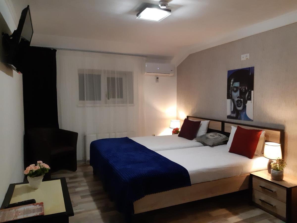 Venus Hotel Oldenburg Bagian luar foto